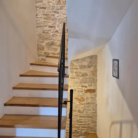 Akvamarin Stone House Medulin