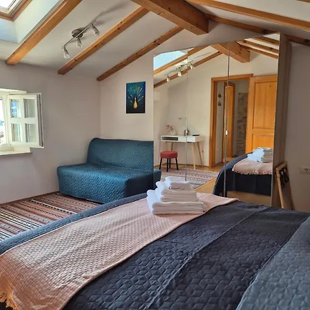 Akvamarin Stone House