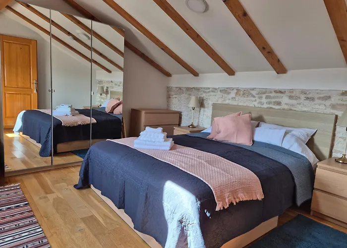 Akvamarin Stone House Nyaraló Medulin