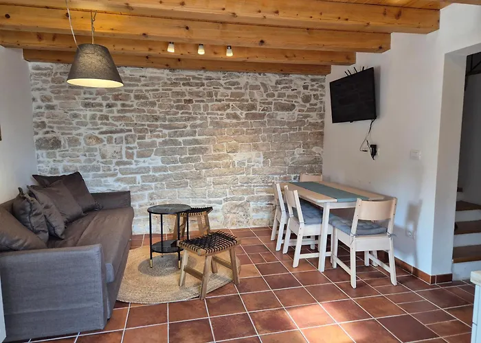 Akvamarin Stone House Medulin