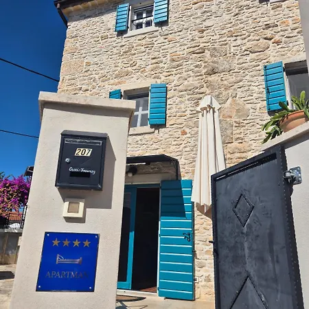 Akvamarin Stone House Medulin
