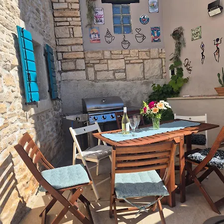 Akvamarin Stone House Medulin
