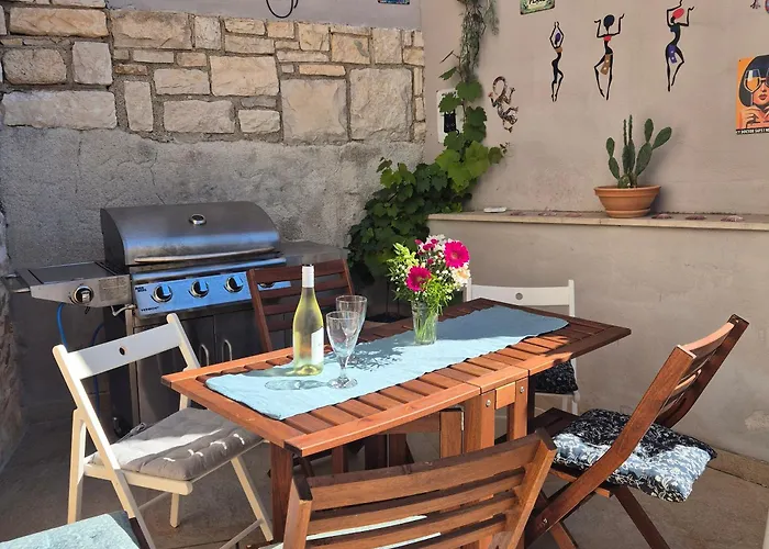 펜션 Akvamarin Stone House *